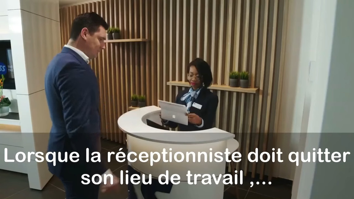 Kiosque 3D & Réceptionniste Virtuel | Accueil Digital avec Contact Humain